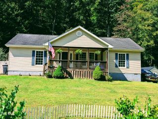 2363 Northeast Mountain Laurel Road, Norton, VA 24273