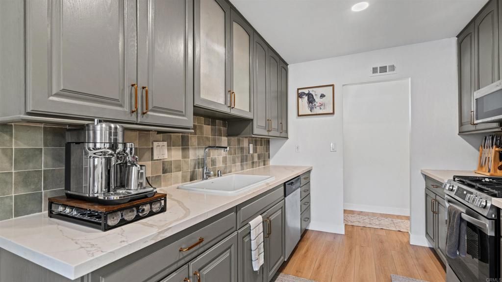 Image 5 of property listing at 2858 Madden Court, San Diego, CA 92154