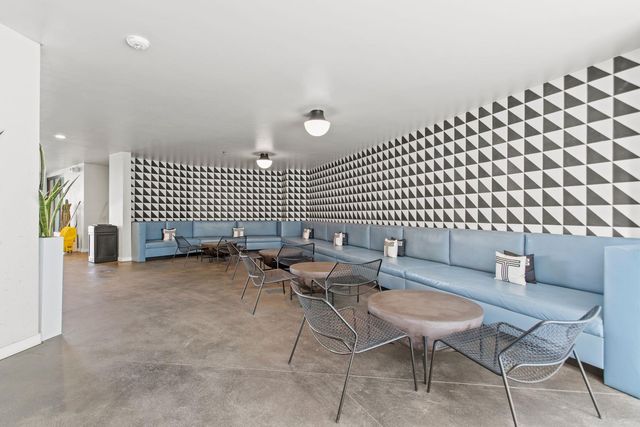800 Embassy DR 525, Austin, TX 78702