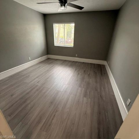 4617 Bayshore DR H4, Naples, FL 34112