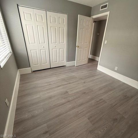 4617 Bayshore DR H4, Naples, FL 34112