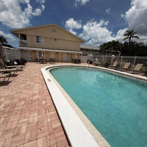 4617 Bayshore DR H4, Naples, FL 34112
