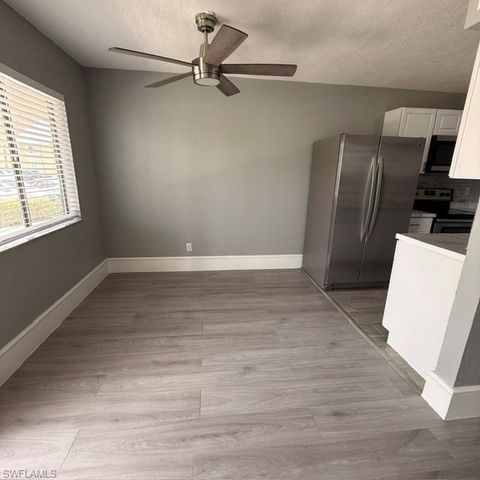4617 Bayshore DR H4, Naples, FL 34112