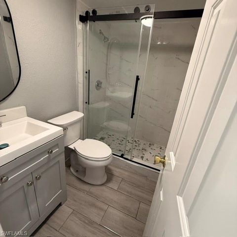 4617 Bayshore DR H4, Naples, FL 34112