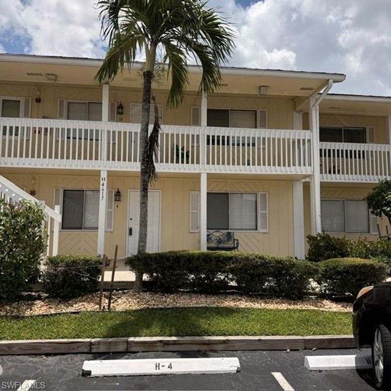 4617 Bayshore DR H4, Naples, FL 34112