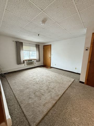 12A Hammond St A, Waltham, MA 02451