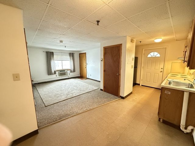 12A Hammond St A, Waltham, MA 02451