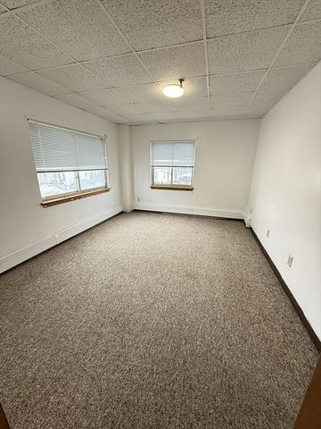 12A Hammond St A, Waltham, MA 02451