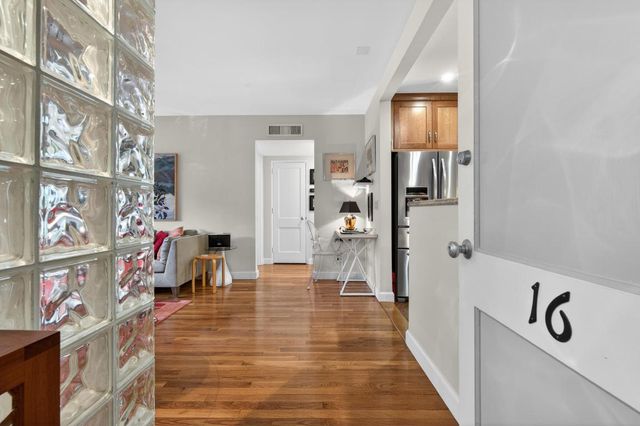 381 S Lake Drive 16, Palm Beach, FL 33480