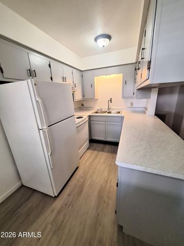 36 W PASADENA Avenue Apt 2, Phoenix, AZ 85013