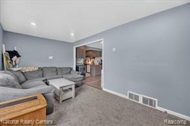 4714 Monterey Avenue, Clarkston, MI 48348