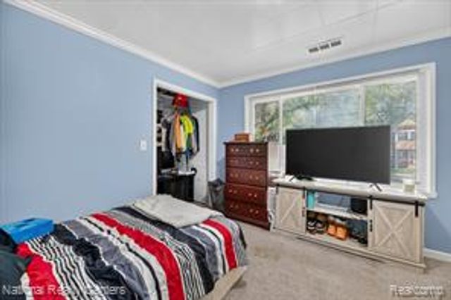 4714 Monterey Avenue, Clarkston, MI 48348