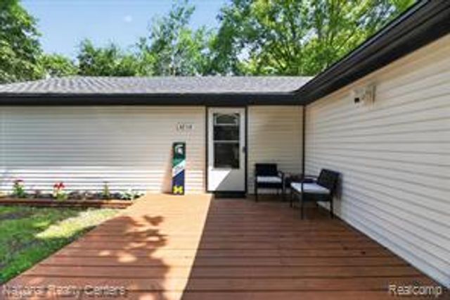 4714 Monterey Avenue, Clarkston, MI 48348