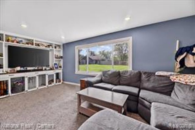 4714 Monterey Avenue, Clarkston, MI 48348
