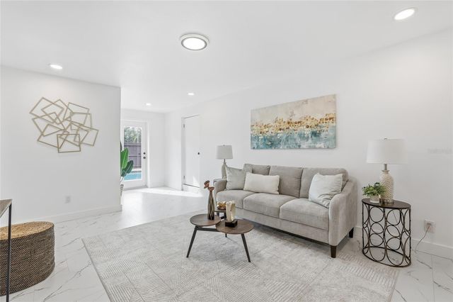 4095 LOCUST STREET NE, St Petersburg, FL 33703