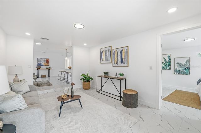 4095 LOCUST STREET NE, St Petersburg, FL 33703