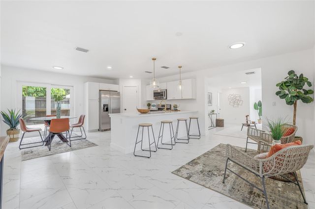 4095 LOCUST STREET NE, St Petersburg, FL 33703