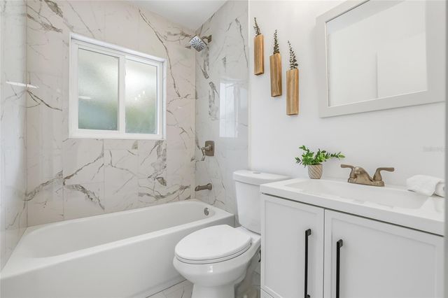 4095 LOCUST STREET NE, St Petersburg, FL 33703