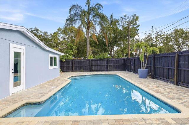 4095 LOCUST STREET NE, St Petersburg, FL 33703