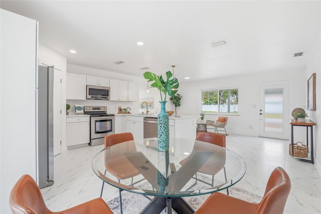 4095 LOCUST STREET NE, St Petersburg, FL 33703