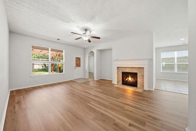 123 N Hawkhurst Circle, Magnolia, TX 77354