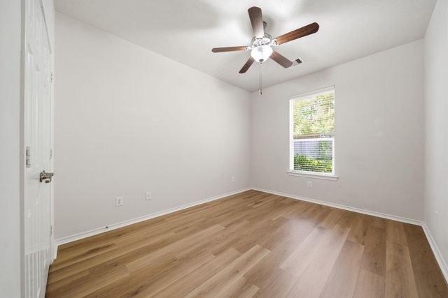 123 N Hawkhurst Circle, Magnolia, TX 77354