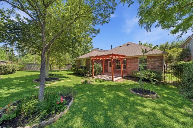 123 N Hawkhurst Circle, Magnolia, TX 77354