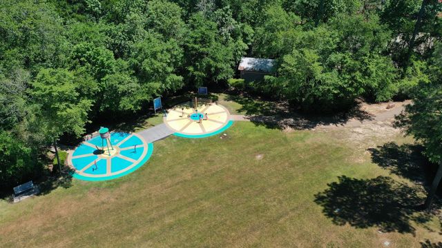 123 N Hawkhurst Circle, Magnolia, TX 77354