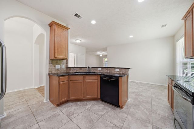 123 N Hawkhurst Circle, Magnolia, TX 77354