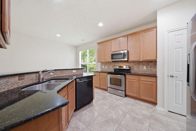 123 N Hawkhurst Circle, Magnolia, TX 77354