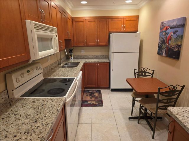 959 SE 2nd Avenue 223, Deerfield Beach, FL 33441