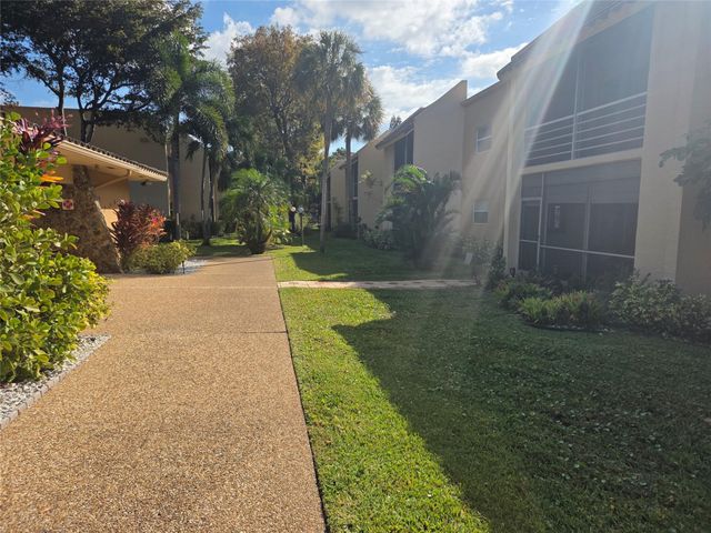 959 SE 2nd Avenue 223, Deerfield Beach, FL 33441