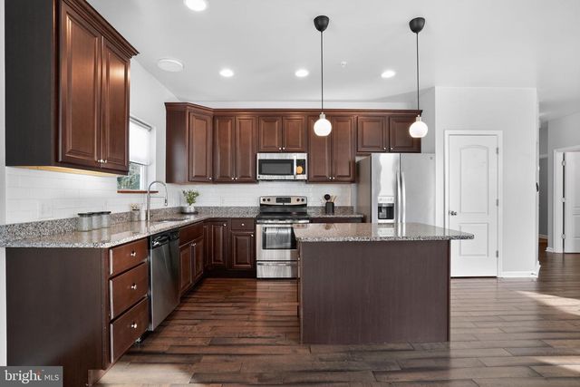 1805 SARA AVE, Severn, MD 21144