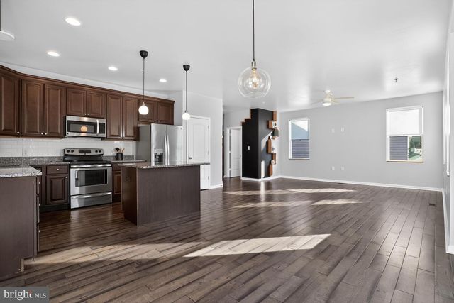 1805 SARA AVE, Severn, MD 21144