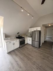 80 Cabot St 5, Beverly, MA 01915