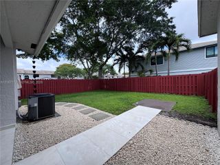 10651 NW 1st Street 10651, Pembroke Pines, FL 33026