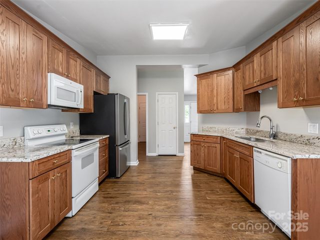 88 Star Point Drive, Hendersonville, NC 28792