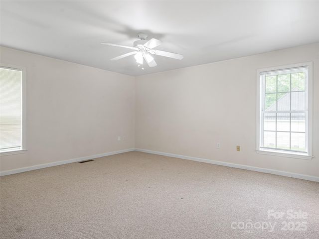 88 Star Point Drive, Hendersonville, NC 28792