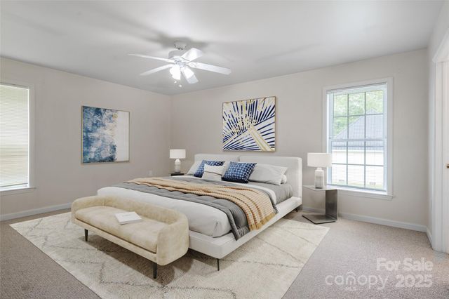 88 Star Point Drive, Hendersonville, NC 28792