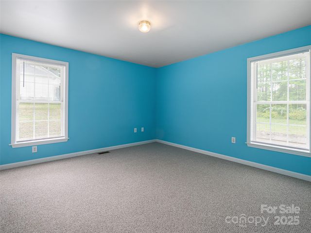 88 Star Point Drive, Hendersonville, NC 28792