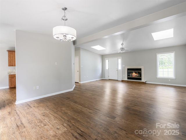 88 Star Point Drive, Hendersonville, NC 28792