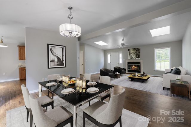 88 Star Point Drive, Hendersonville, NC 28792