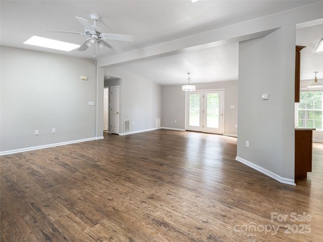 88 Star Point Drive, Hendersonville, NC 28792