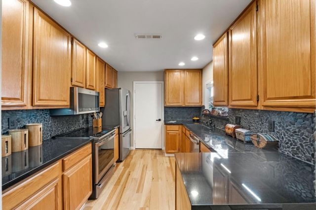 78 Amesport Landing, Half Moon Bay, CA 94019