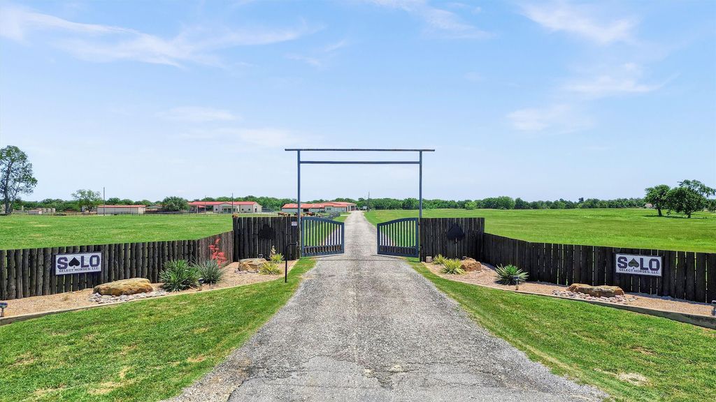 20910 US Highway 377, Whitesboro, TX 76273