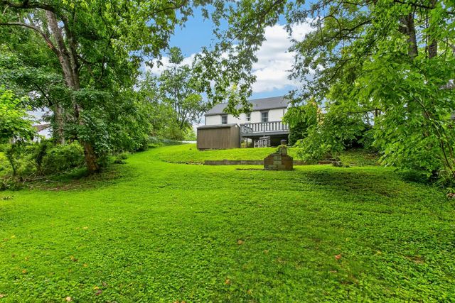 195 Graylynn Dr, Nashville, TN 37214