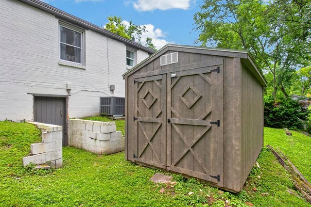 195 Graylynn Dr, Nashville, TN 37214