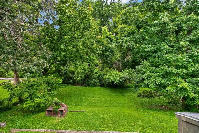 195 Graylynn Dr, Nashville, TN 37214