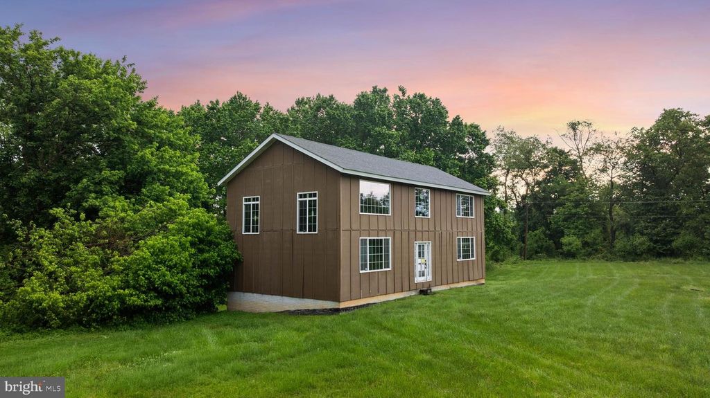 Image 17 of property listing at 3615 JARRETTSVILLE PIKE, Monkton, MD 21111