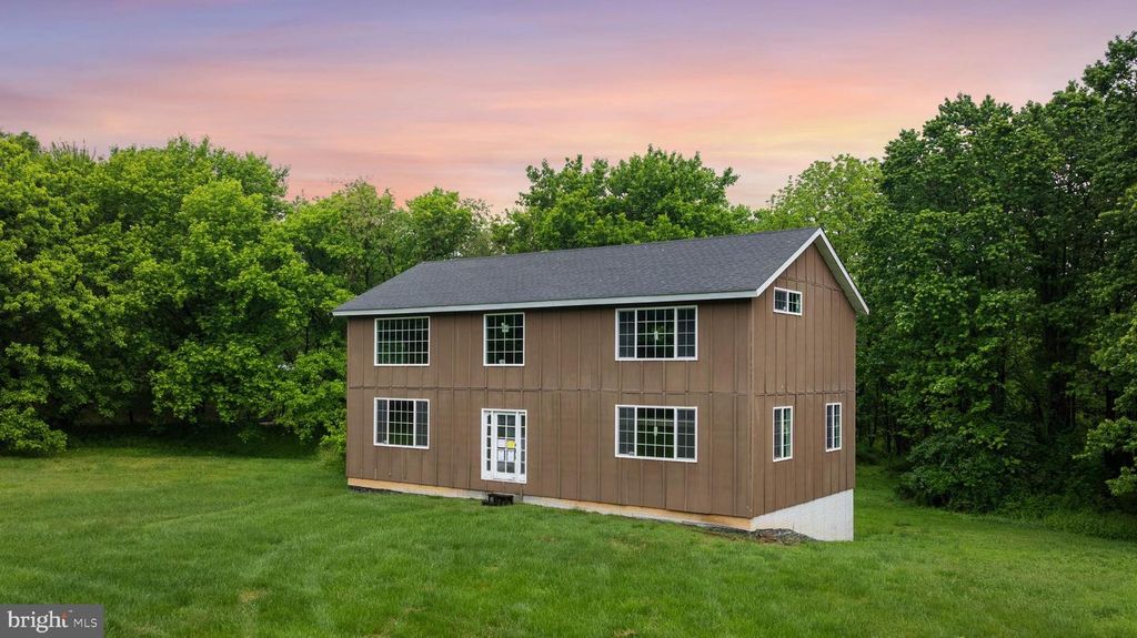 Image 6 of property listing at 3615 JARRETTSVILLE PIKE, Monkton, MD 21111